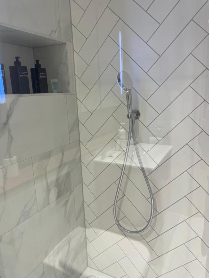 M1 City Centre 3 Bed 3 Bath Luxe Penthouse Manchester Dış mekan fotoğraf