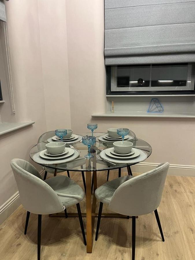 M1 City Centre 3 Bed 3 Bath Luxe Penthouse Manchester Dış mekan fotoğraf