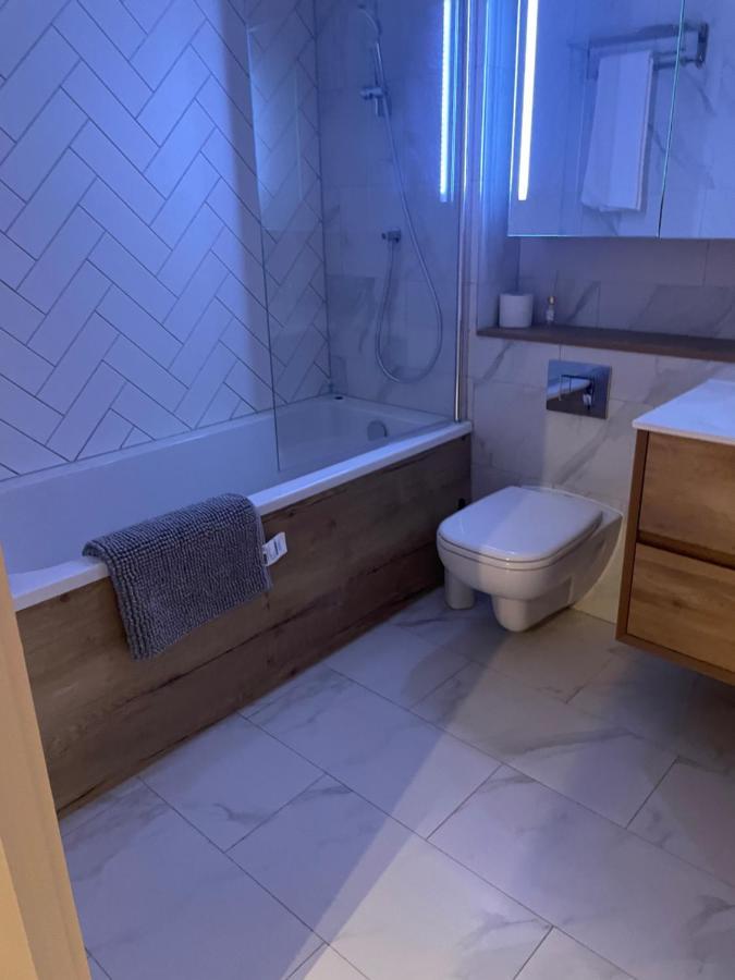 M1 City Centre 3 Bed 3 Bath Luxe Penthouse Manchester Dış mekan fotoğraf