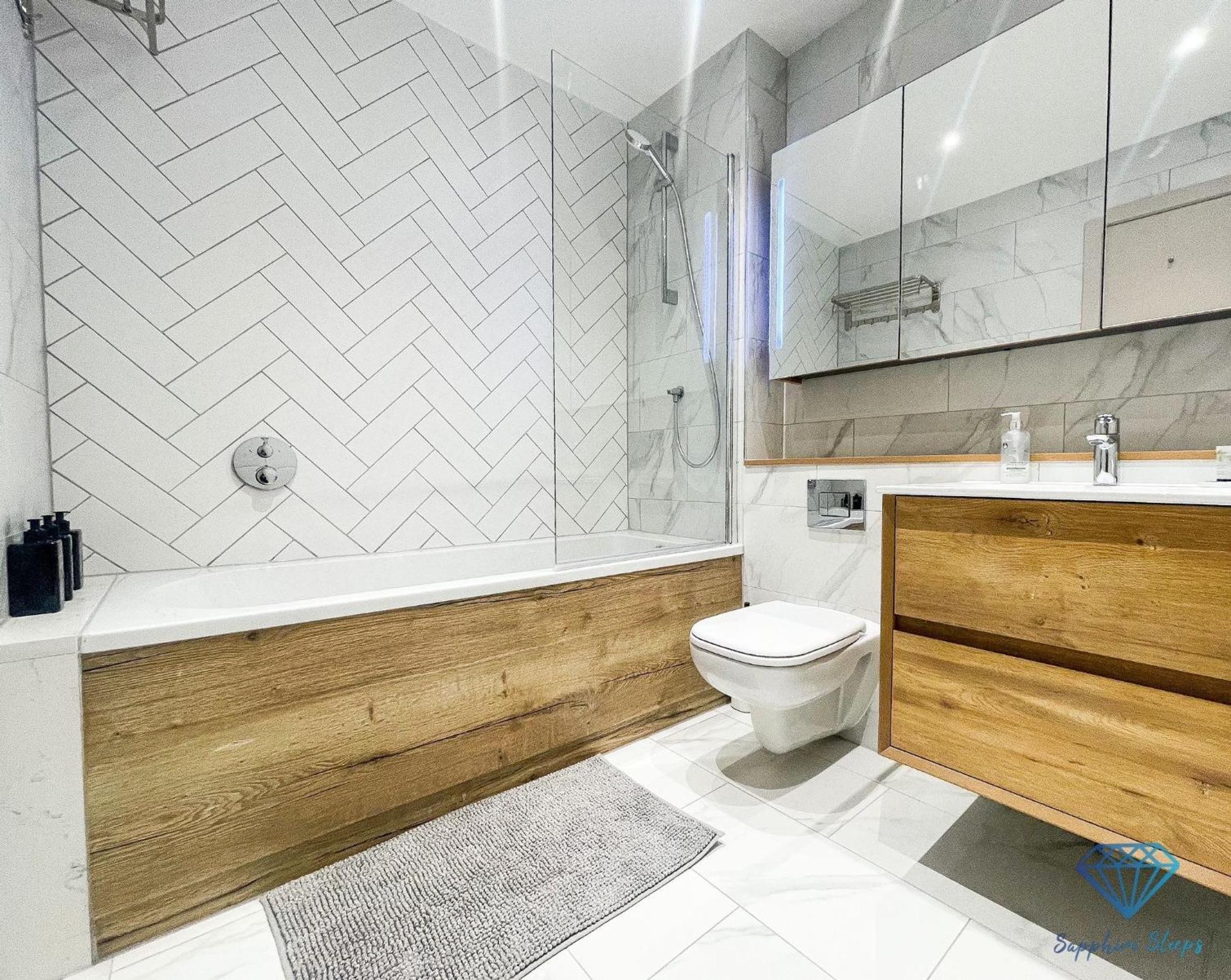 M1 City Centre 3 Bed 3 Bath Luxe Penthouse Manchester Dış mekan fotoğraf